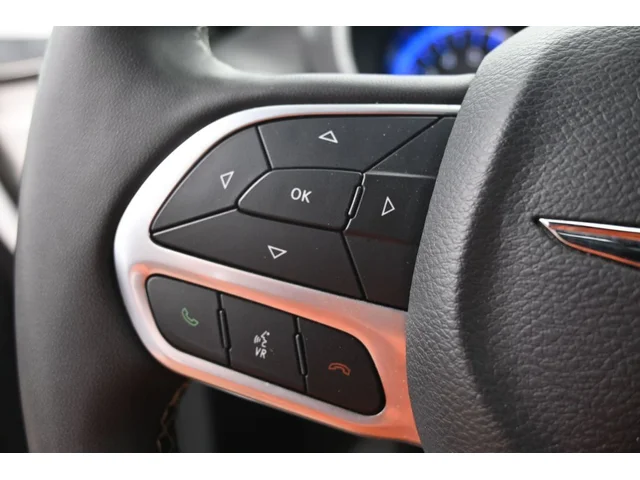 SEMINUEVOS CHRYSLER Pacifica a Estados en autogozo