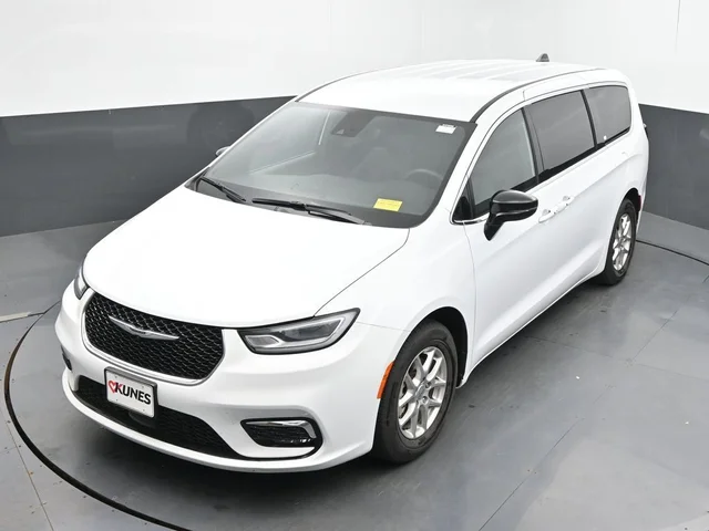 SEMINUEVOS CHRYSLER Pacifica a Estados en autogozo