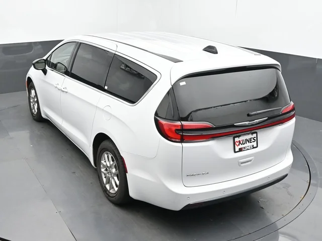 SEMINUEVOS CHRYSLER Pacifica a Estados en autogozo