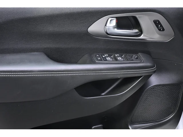 SEMINUEVOS CHRYSLER Pacifica a Estados en autogozo