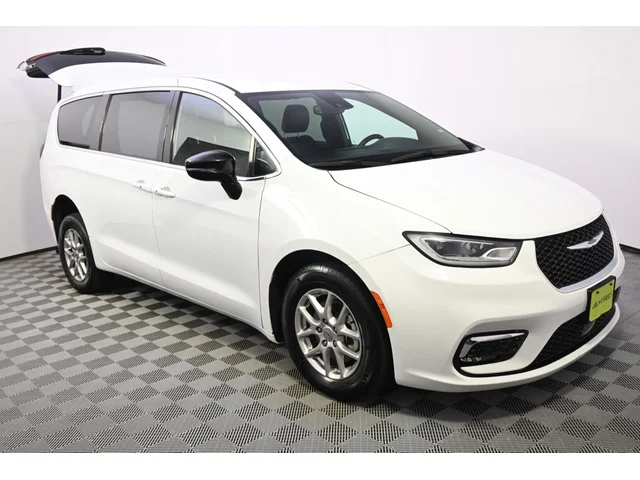 SEMINUEVOS CHRYSLER Pacifica a Estados en autogozo