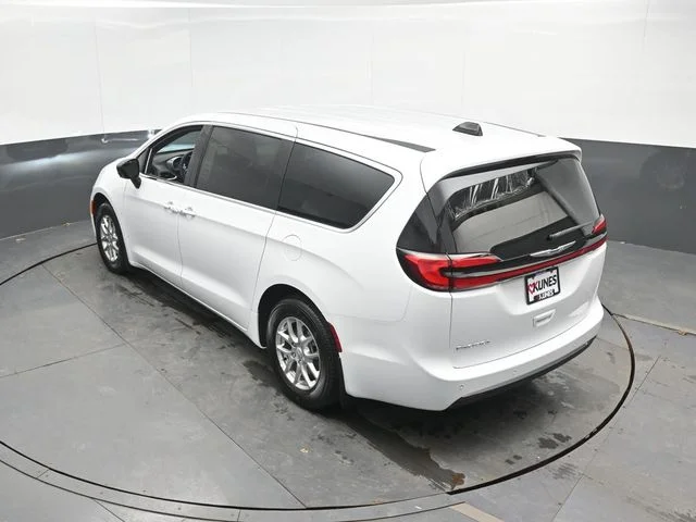 Nuevos CHRYSLER PACIFICA à Estados chez autogozo