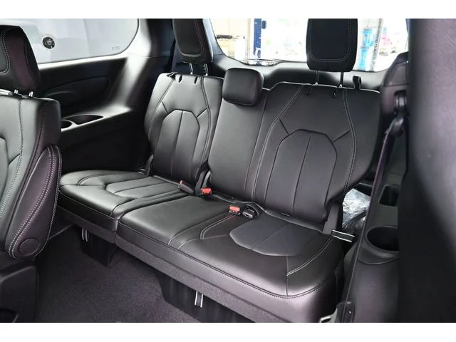 Nuevos CHRYSLER PACIFICA à Estados chez autogozo