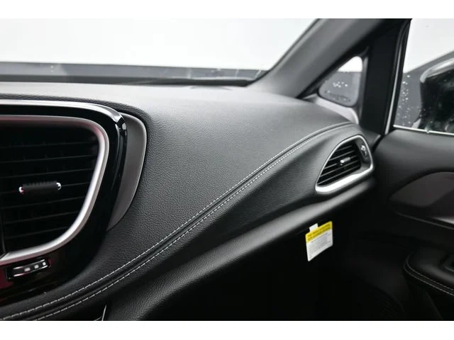 Nuevos CHRYSLER PACIFICA à Estados chez autogozo