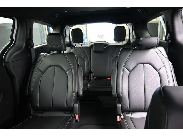 Nuevos CHRYSLER PACIFICA à Estados chez autogozo