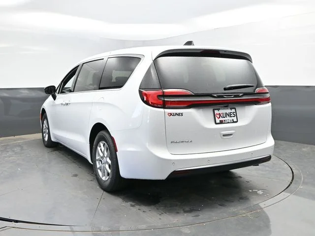 Nuevos CHRYSLER PACIFICA à Estados chez autogozo