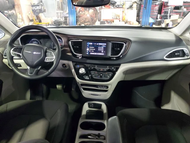 SEMINUEVOS CHRYSLER Voyager a Estados en autogozo