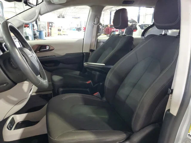 SEMINUEVOS CHRYSLER Voyager a Estados en autogozo