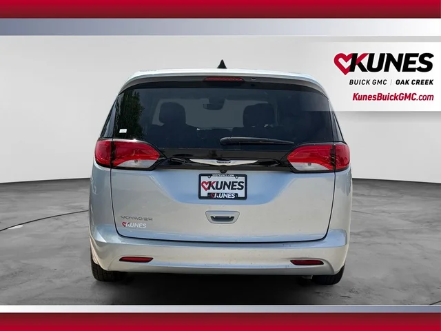 SEMINUEVOS CHRYSLER Voyager a Estados en autogozo
