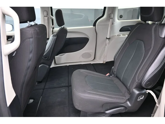 SEMINUEVOS CHRYSLER Voyager a Estados en autogozo