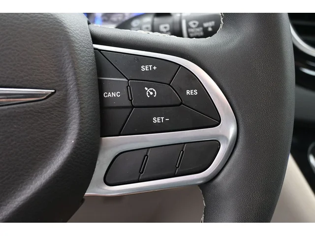SEMINUEVOS CHRYSLER Voyager a Estados en autogozo