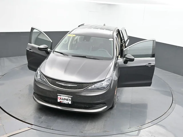 SEMINUEVOS CHRYSLER Voyager a Estados en autogozo