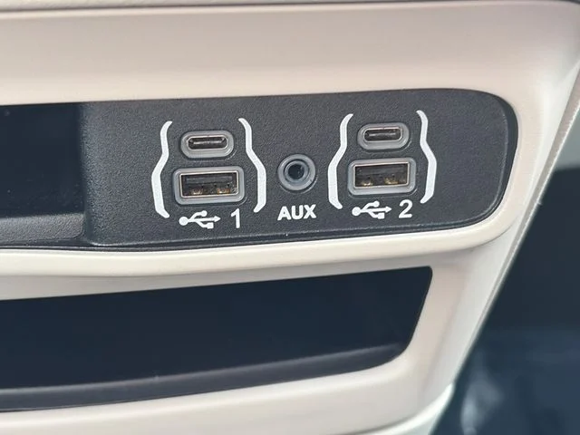 SEMINUEVOS CHRYSLER Voyager a Estados en autogozo