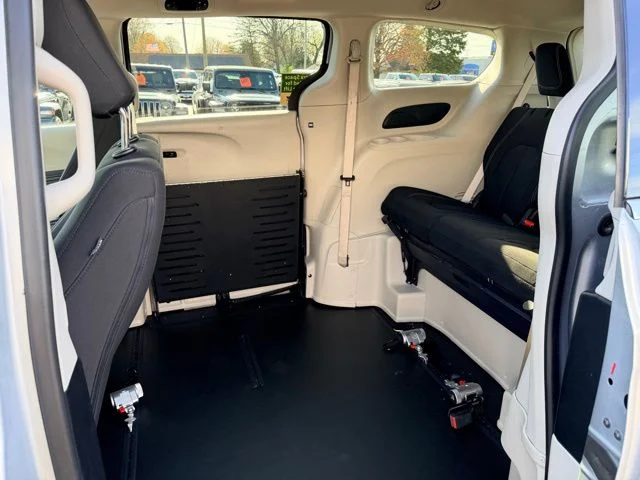 SEMINUEVOS CHRYSLER Voyager a Estados en autogozo