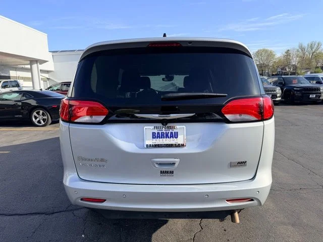 SEMINUEVOS CHRYSLER Voyager a Estados en autogozo