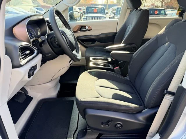SEMINUEVOS CHRYSLER Voyager a Estados en autogozo