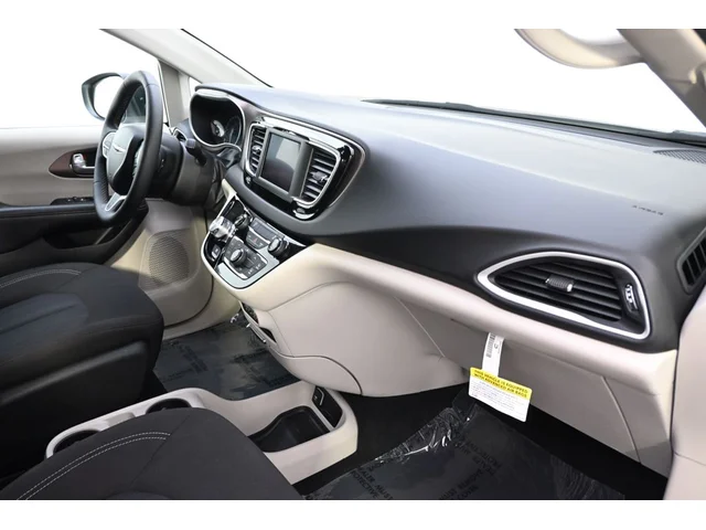 SEMINUEVOS CHRYSLER Voyager a Estados en autogozo
