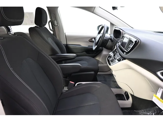 SEMINUEVOS CHRYSLER Voyager a Estados en autogozo