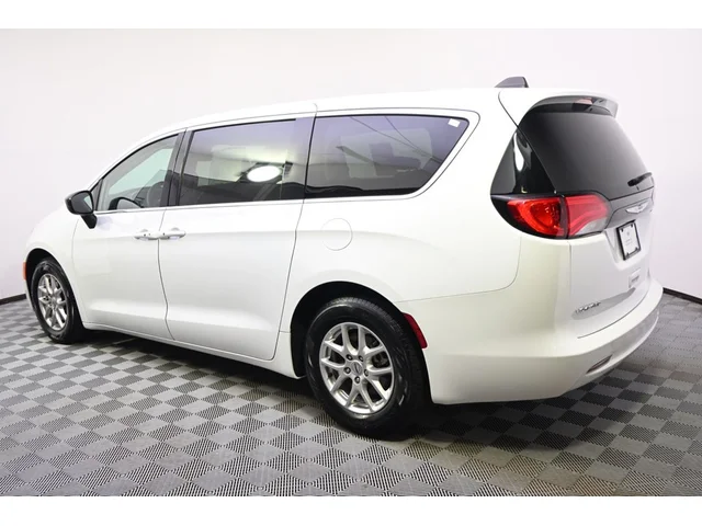 SEMINUEVOS CHRYSLER Voyager a Estados en autogozo