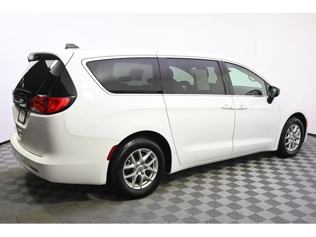 SEMINUEVOS CHRYSLER Voyager a Estados en autogozo