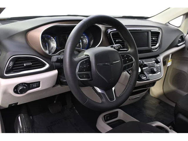 SEMINUEVOS CHRYSLER Voyager a Estados en autogozo