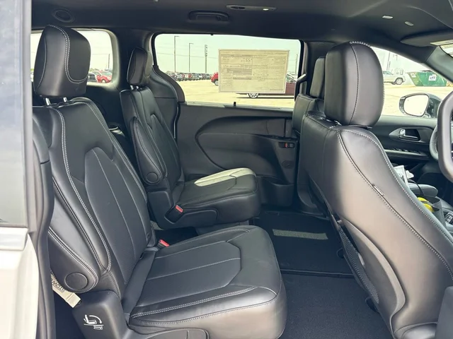 Nuevos CHRYSLER PACIFICA à Estados chez autogozo