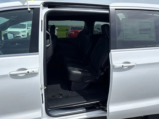 Nuevos CHRYSLER PACIFICA à Estados chez autogozo