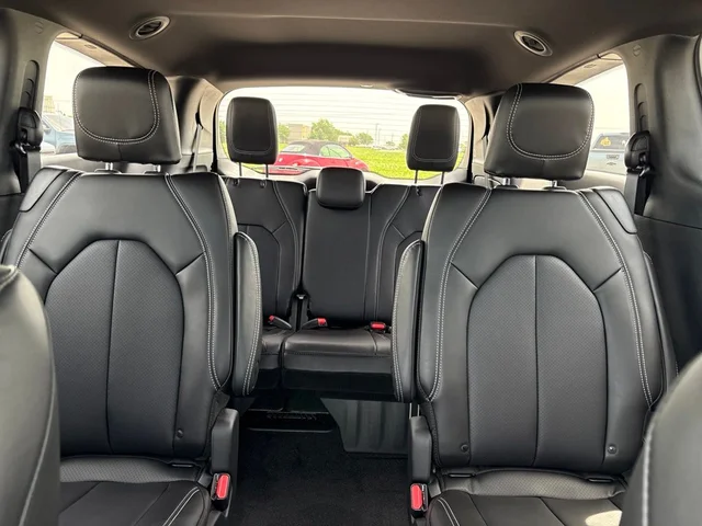 Nuevos CHRYSLER PACIFICA à Estados chez autogozo