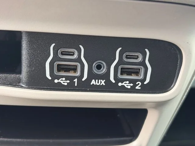 SEMINUEVOS CHRYSLER Voyager a Estados en autogozo