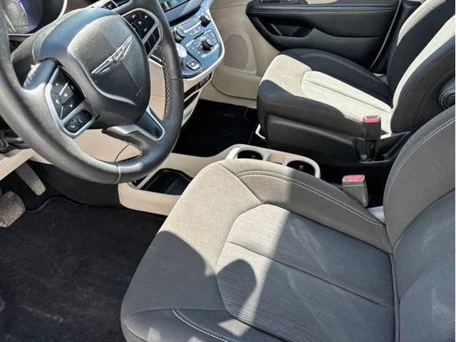 SEMINUEVOS CHRYSLER Voyager a Estados en autogozo