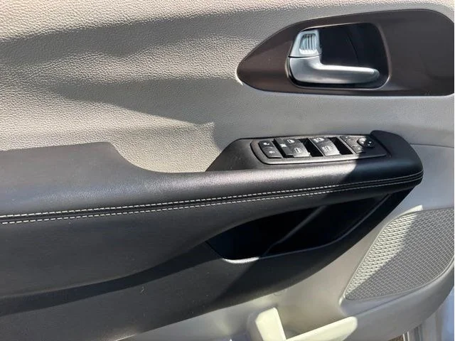 SEMINUEVOS CHRYSLER Voyager a Estados en autogozo