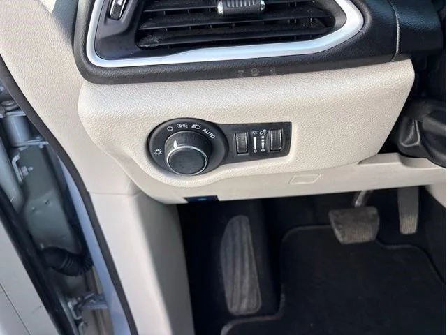 SEMINUEVOS CHRYSLER Voyager a Estados en autogozo