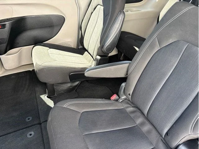 SEMINUEVOS CHRYSLER Voyager a Estados en autogozo