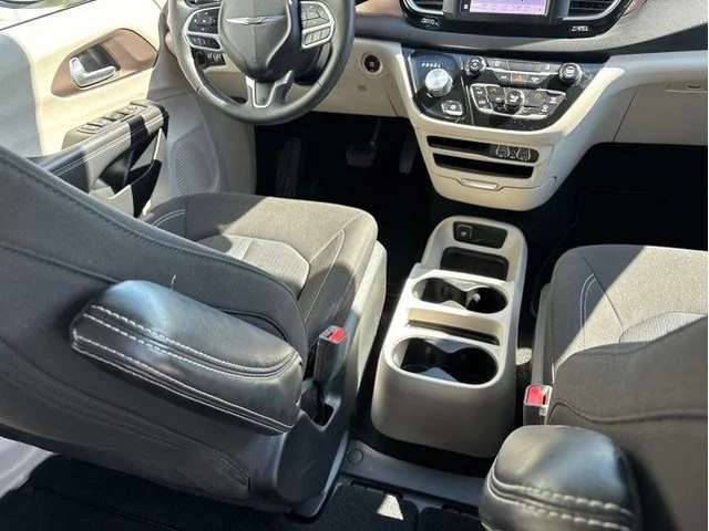 SEMINUEVOS CHRYSLER Voyager a Estados en autogozo