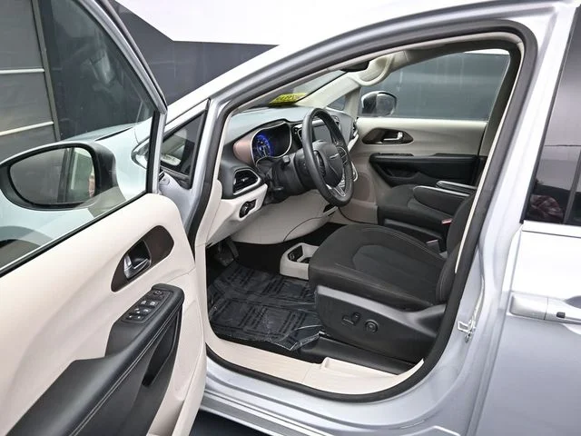 SEMINUEVOS CHRYSLER Voyager a Estados en autogozo