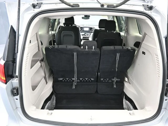SEMINUEVOS CHRYSLER Voyager a Estados en autogozo