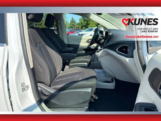 SEMINUEVOS CHRYSLER Voyager a Estados en autogozo