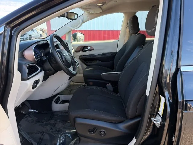 SEMINUEVOS CHRYSLER Voyager a Estados en autogozo