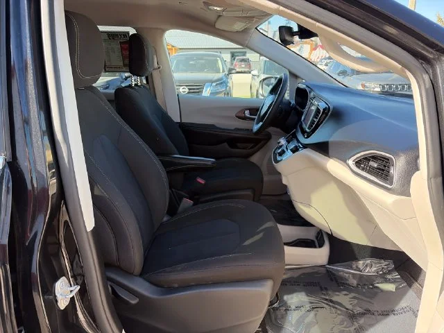 SEMINUEVOS CHRYSLER Voyager a Estados en autogozo