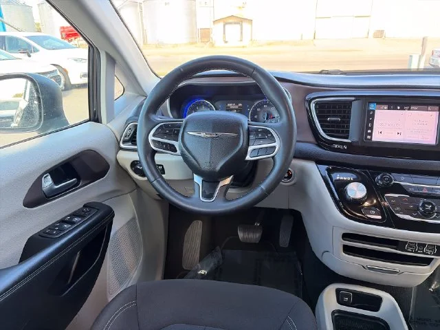 SEMINUEVOS CHRYSLER Voyager a Estados en autogozo