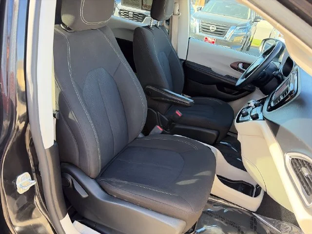 SEMINUEVOS CHRYSLER Voyager a Estados en autogozo