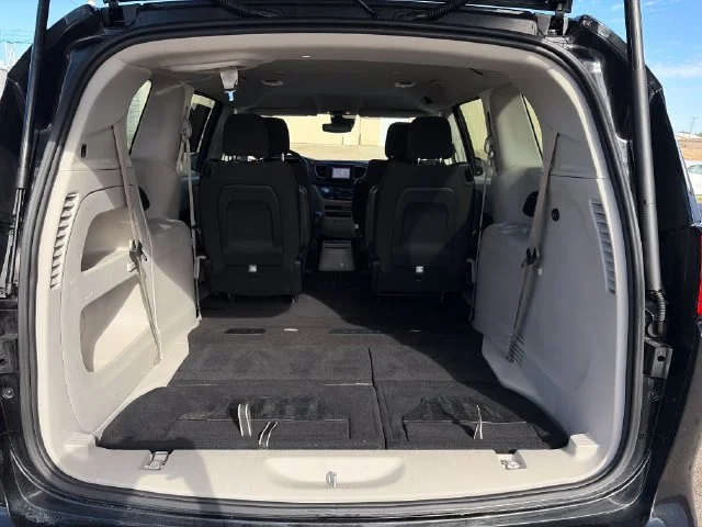 SEMINUEVOS CHRYSLER Voyager a Estados en autogozo