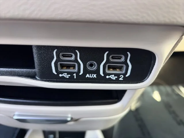 SEMINUEVOS CHRYSLER Voyager a Estados en autogozo