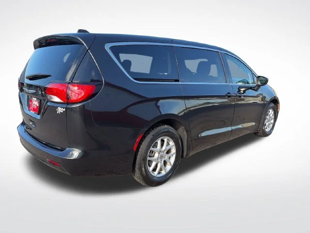SEMINUEVOS CHRYSLER Voyager a Estados en autogozo