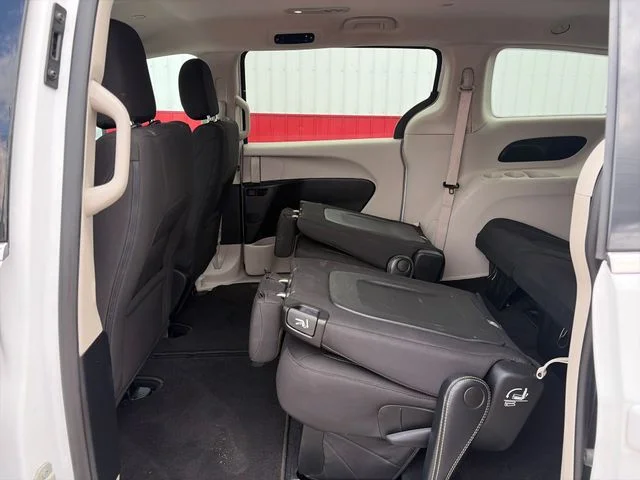 SEMINUEVOS CHRYSLER Voyager a Estados en autogozo