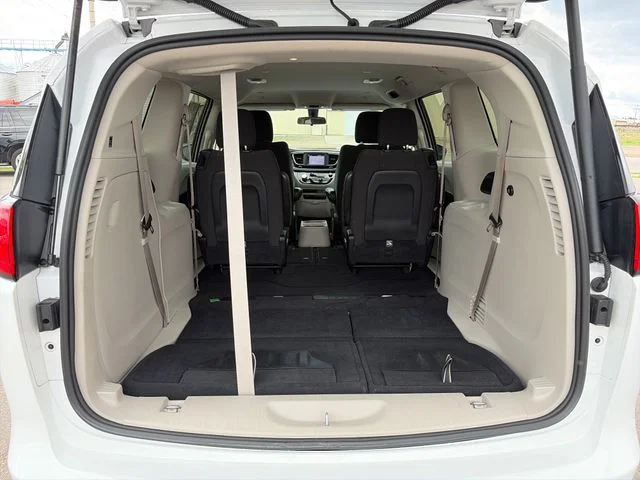 SEMINUEVOS CHRYSLER Voyager a Estados en autogozo