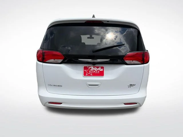 SEMINUEVOS CHRYSLER Voyager a Estados en autogozo
