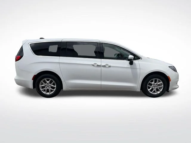 SEMINUEVOS CHRYSLER Voyager a Estados en autogozo
