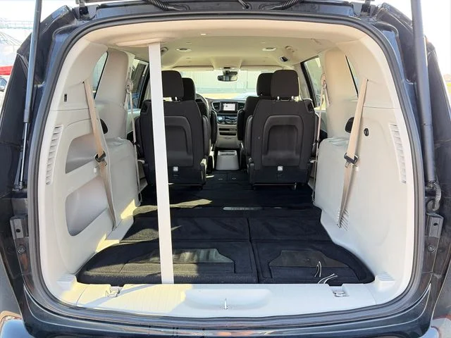 SEMINUEVOS CHRYSLER Voyager a Estados en autogozo