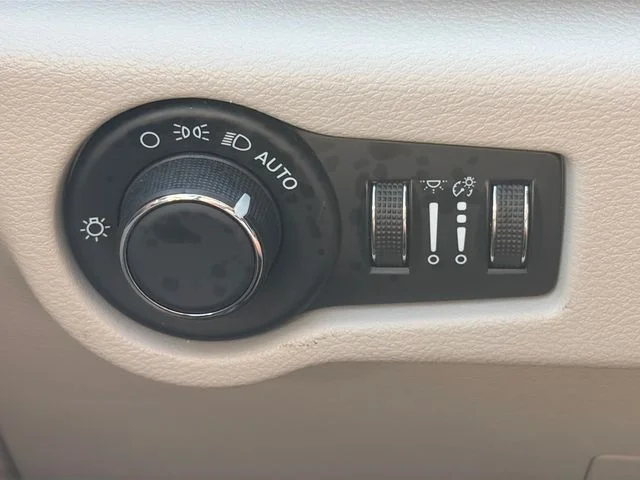 SEMINUEVOS CHRYSLER Voyager a Estados en autogozo